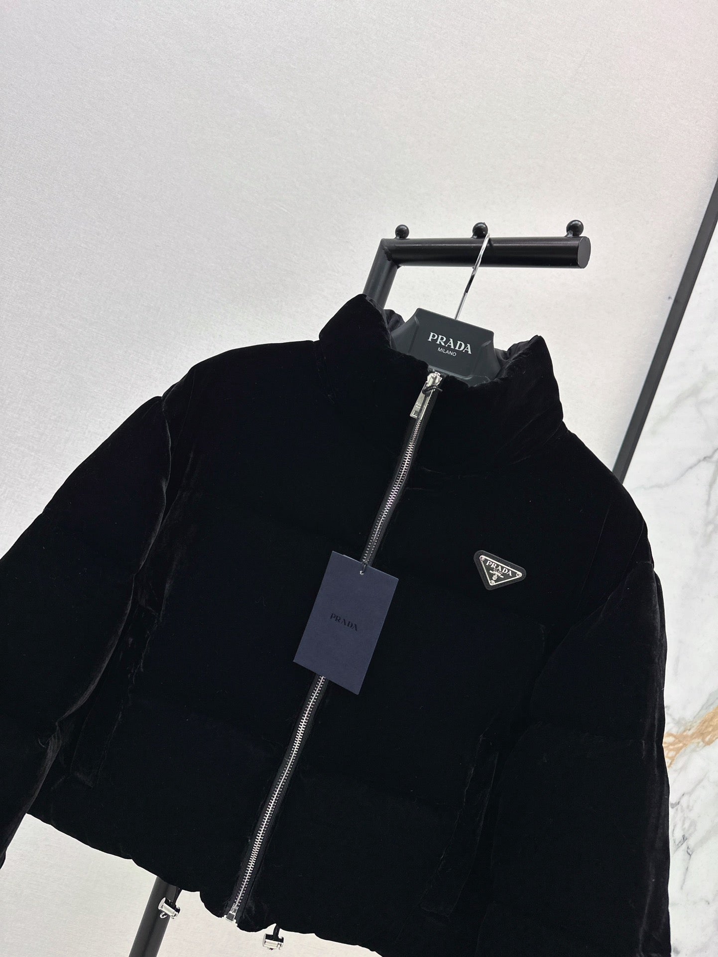 Short down jacket