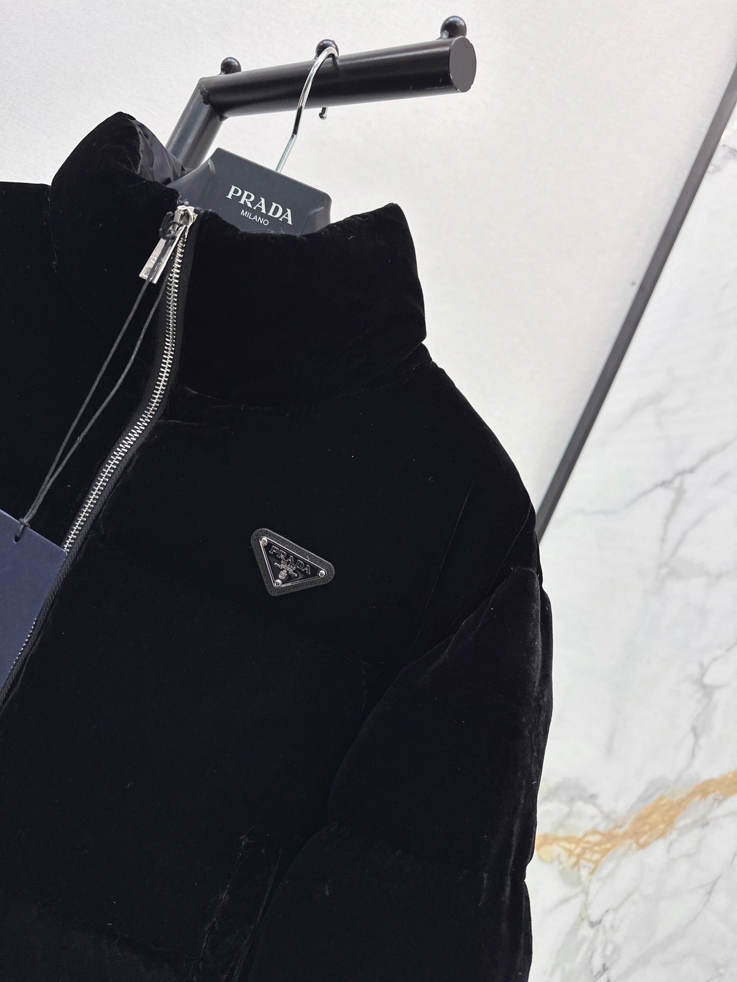 Short down jacket