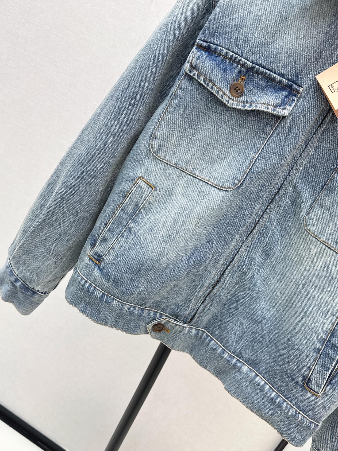 Lambswool collar denim jacket