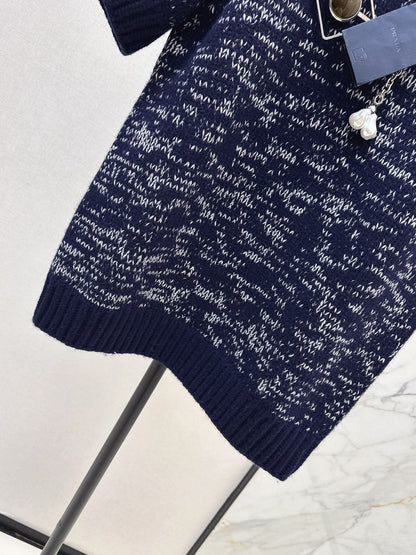 Chain Pendant Wool Short Sleeve